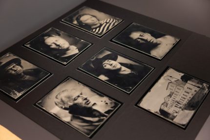 Tarptautiniame senųjų fotografijos technologijų simpoziume atgijo analoginės fotografijos magija