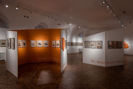 Šiaulių „Aušros“ muziejus Varšuvoje pristato grafo Tiškevičiaus fotografijų parodą